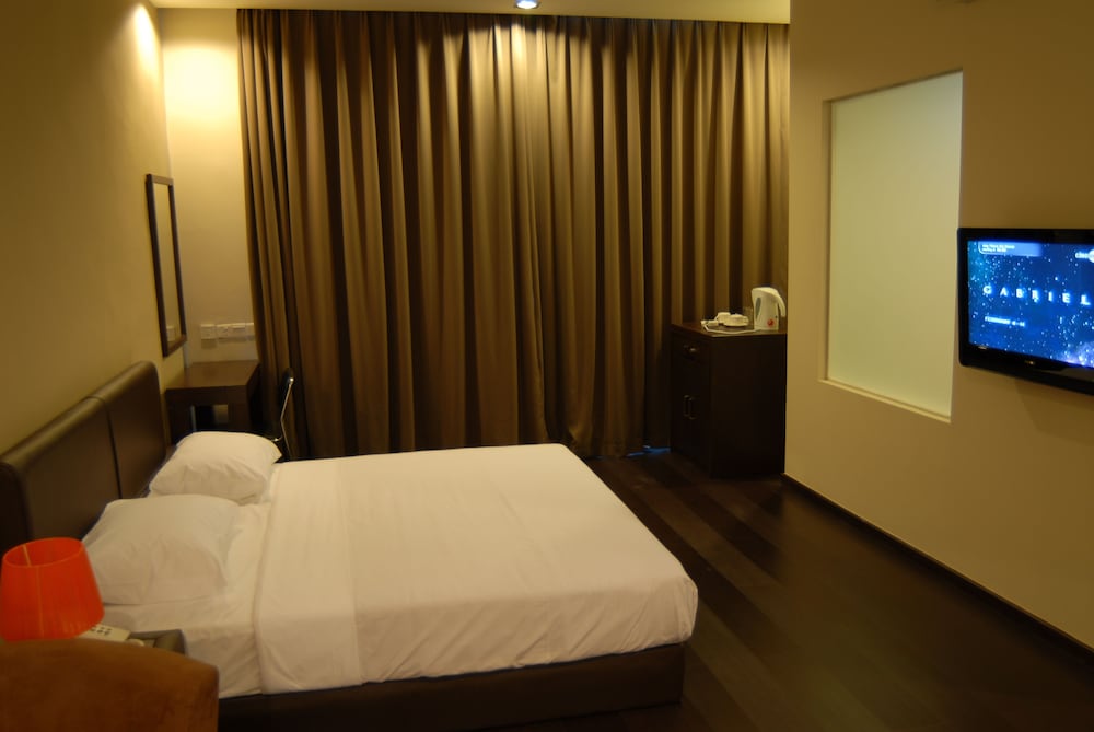 Manja Hotel 9/19