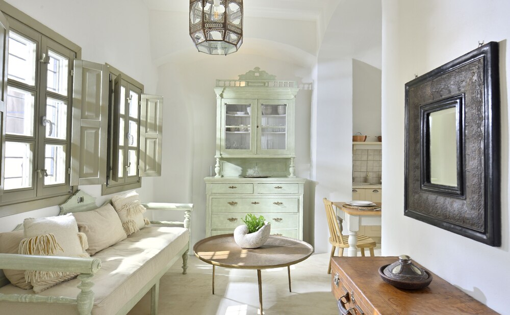 The A Collection, Oia by K and K 33/50