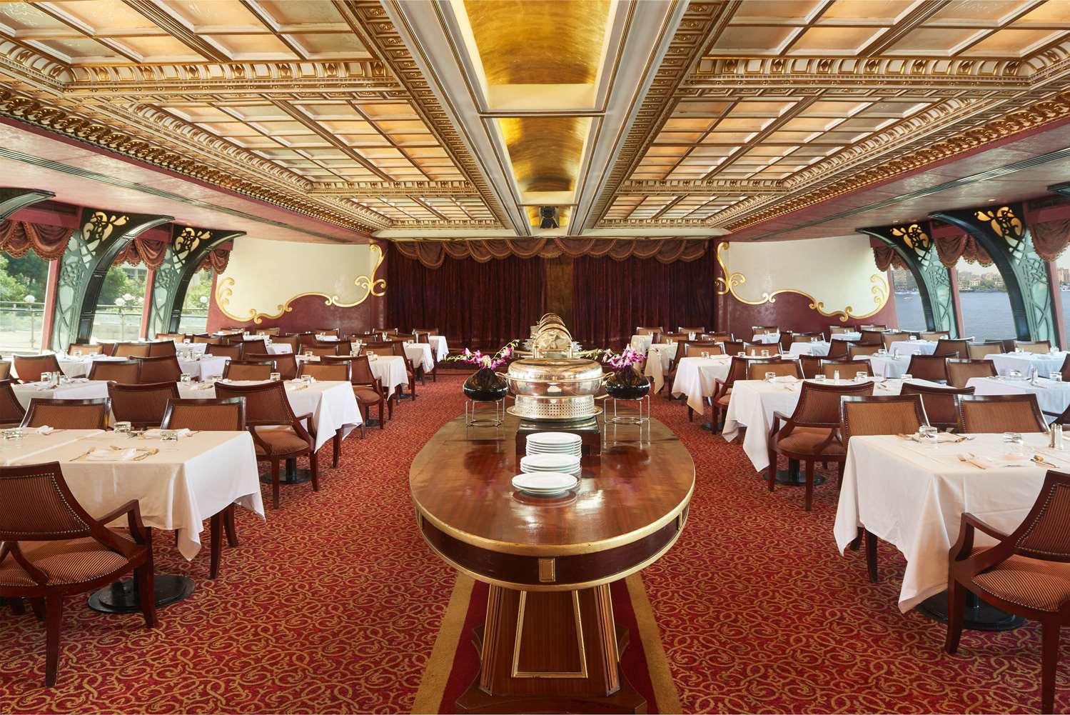 restaurant cafeteria