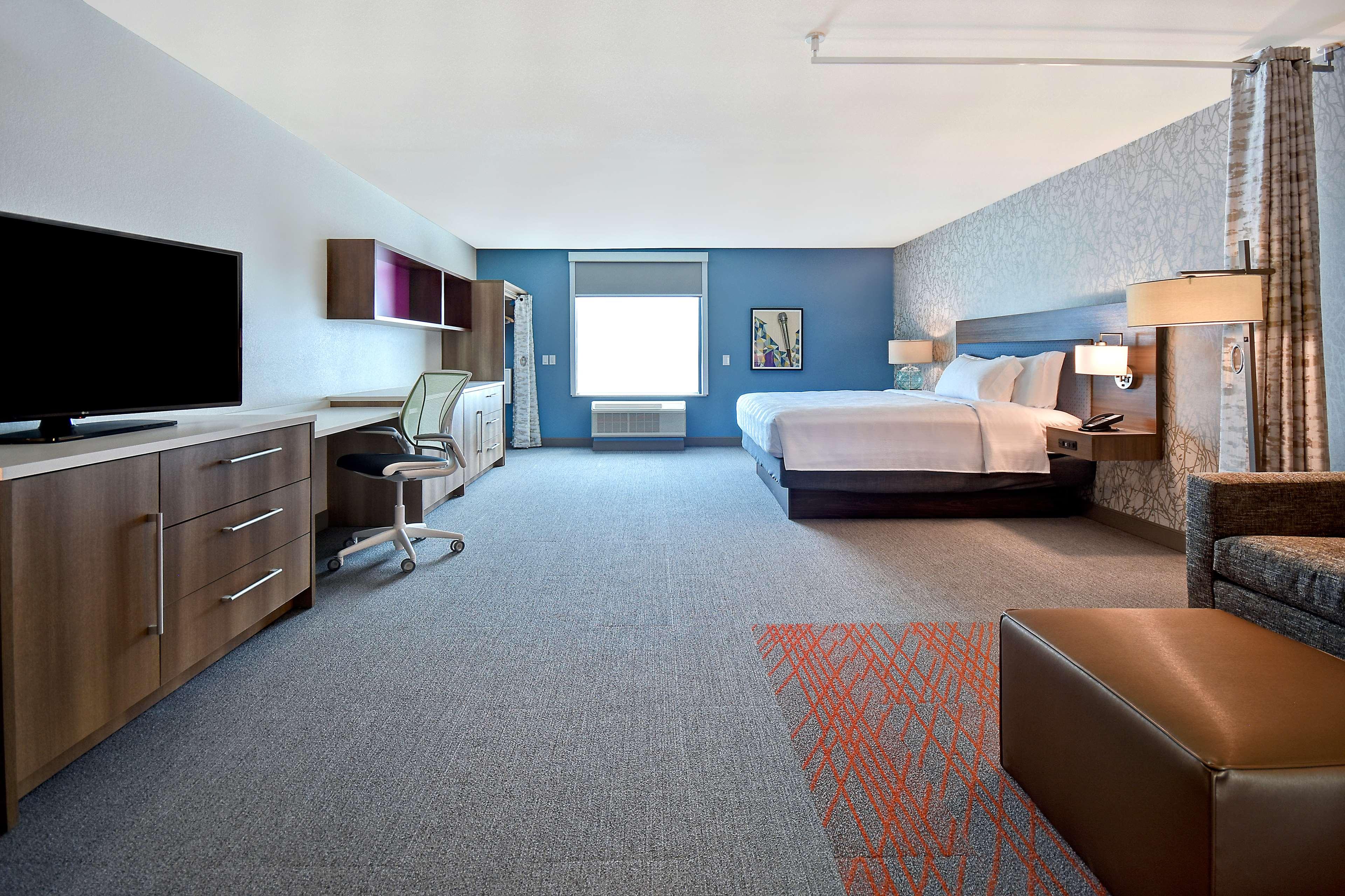 STUDIO, SUITE, KING BED, ACCESSIBLE
