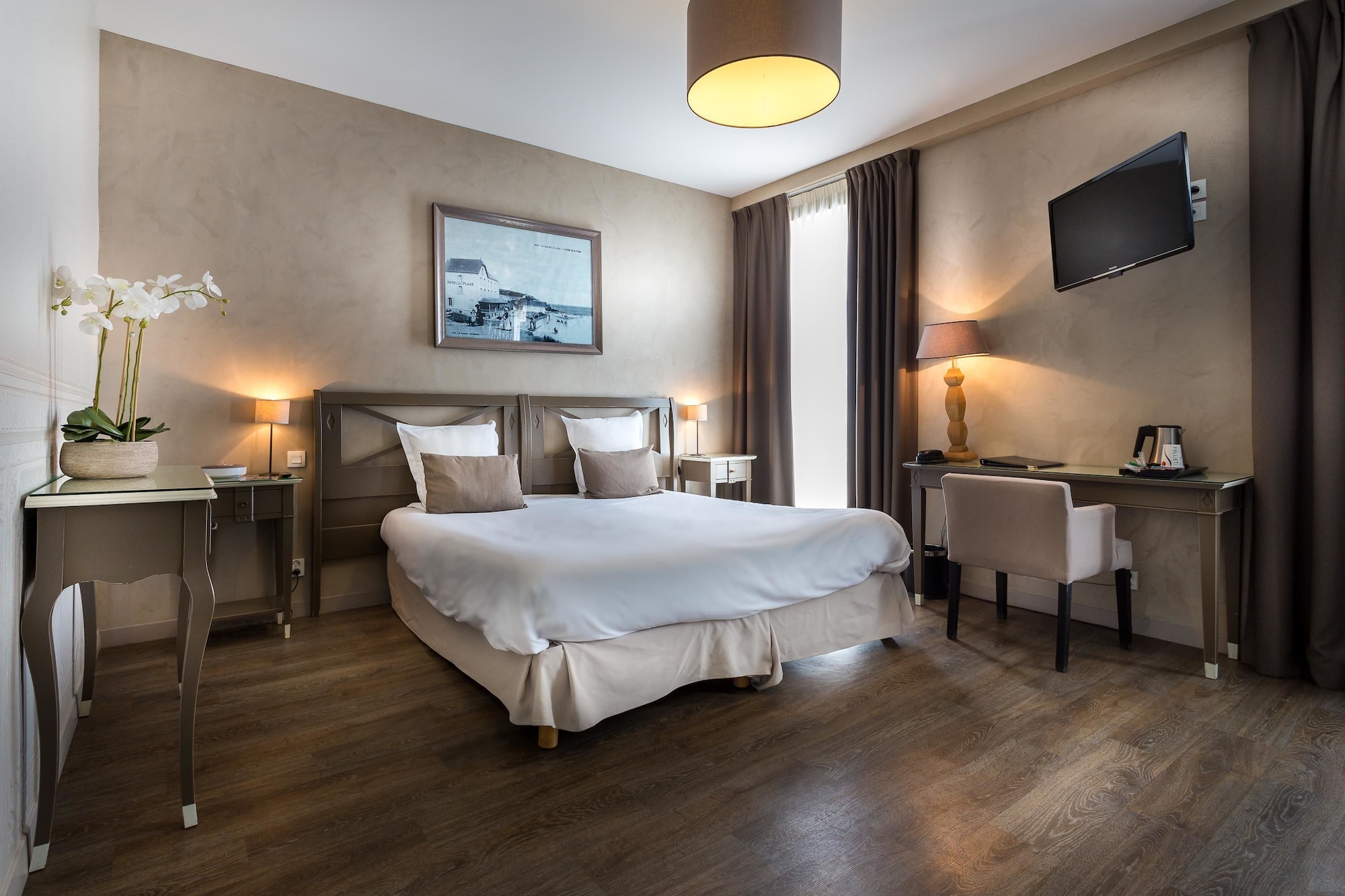 rooms