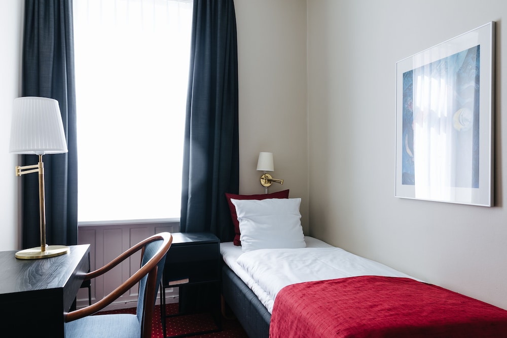 City Nebo Hotel 36/65