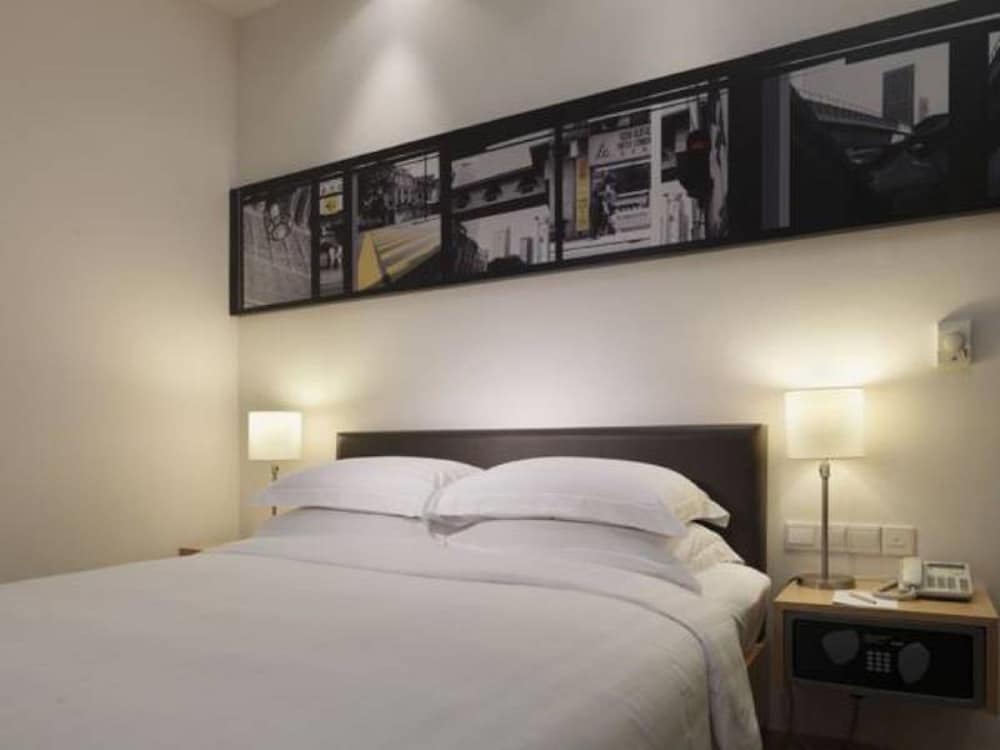 Hotel Capitol Kuala Lumpur 8/25