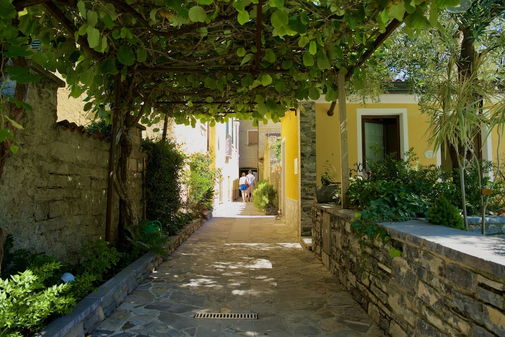 Il Portichetto 33/50