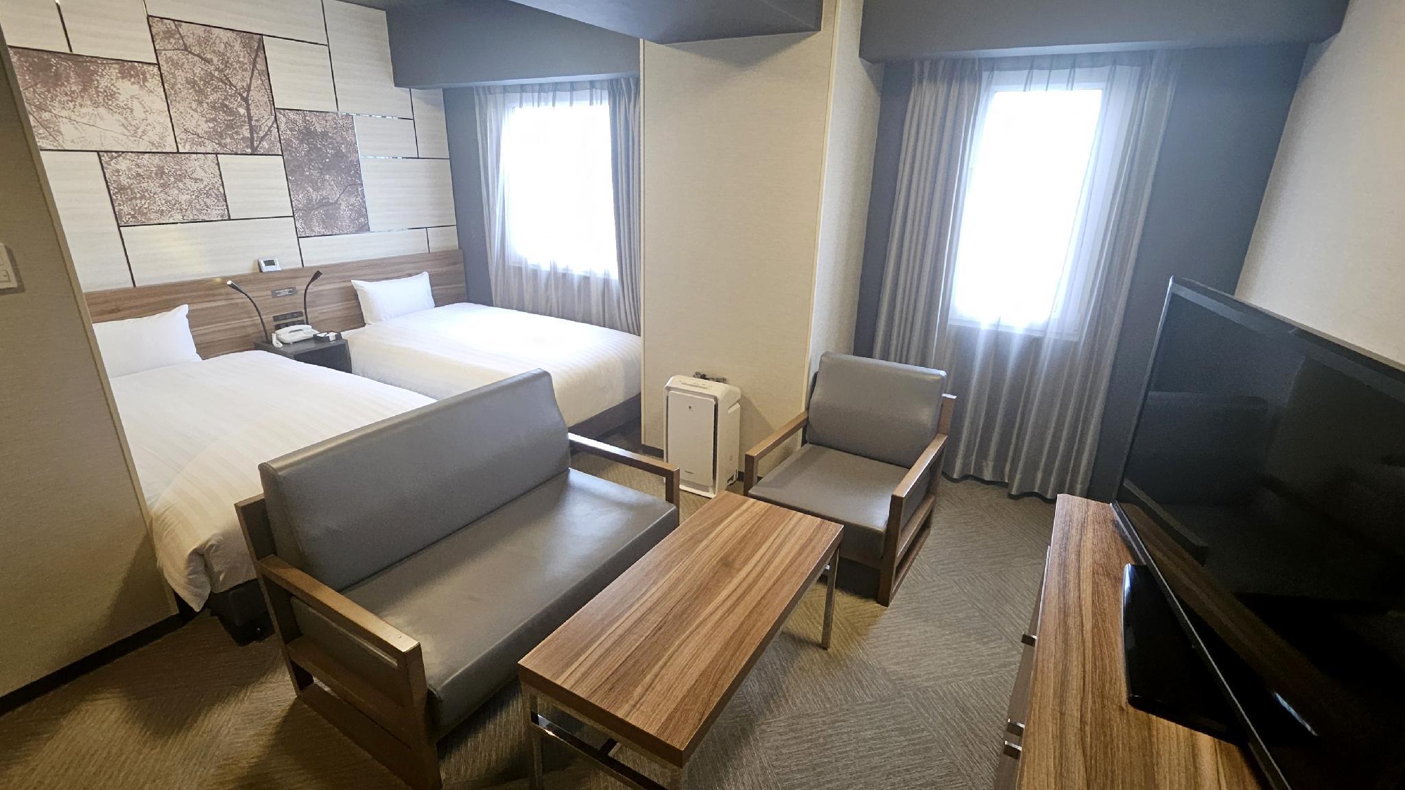 Deluxe, Twin Beds