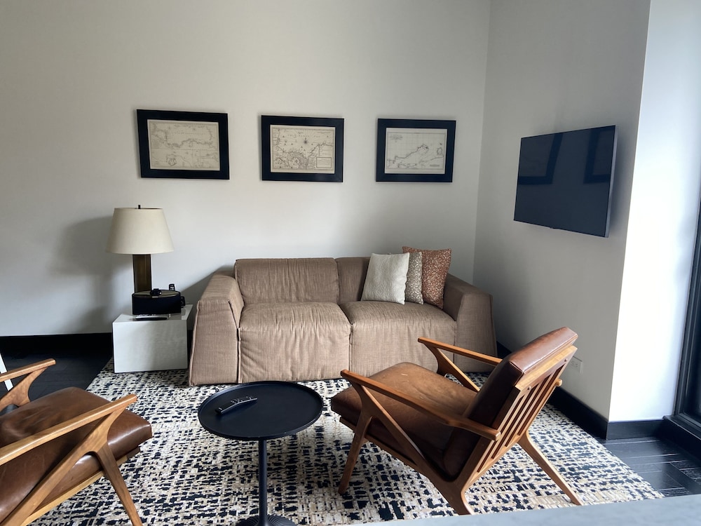 8010 Urban Living 27/46