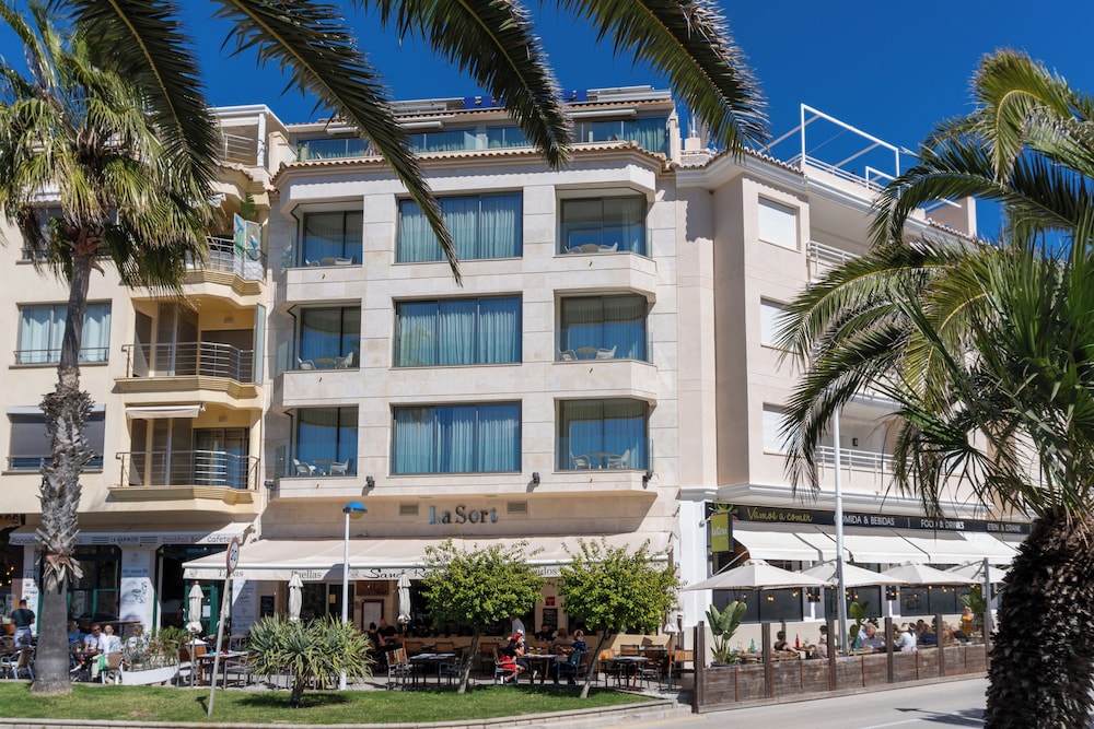 La Sort Hotel 2/50