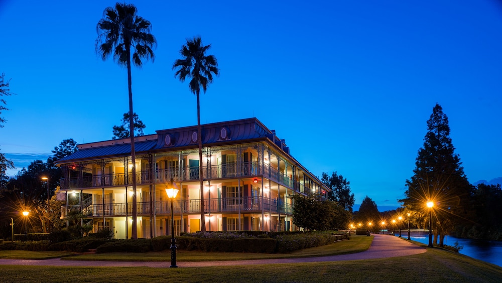 Disneys Port Orleans Resort French Quarter 3/50