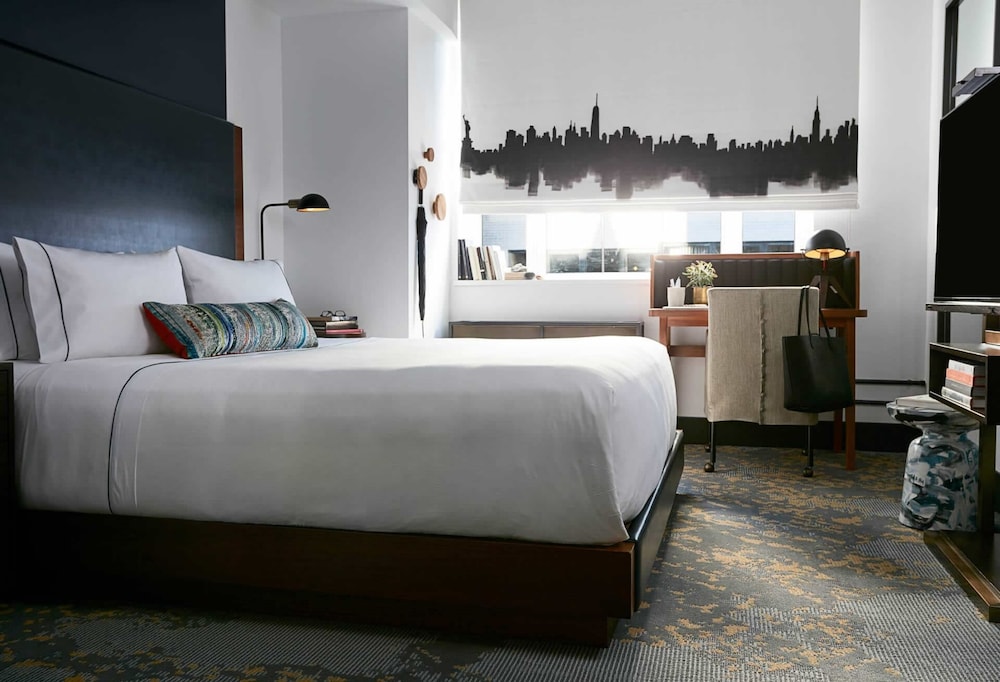 Gallery, King Bed