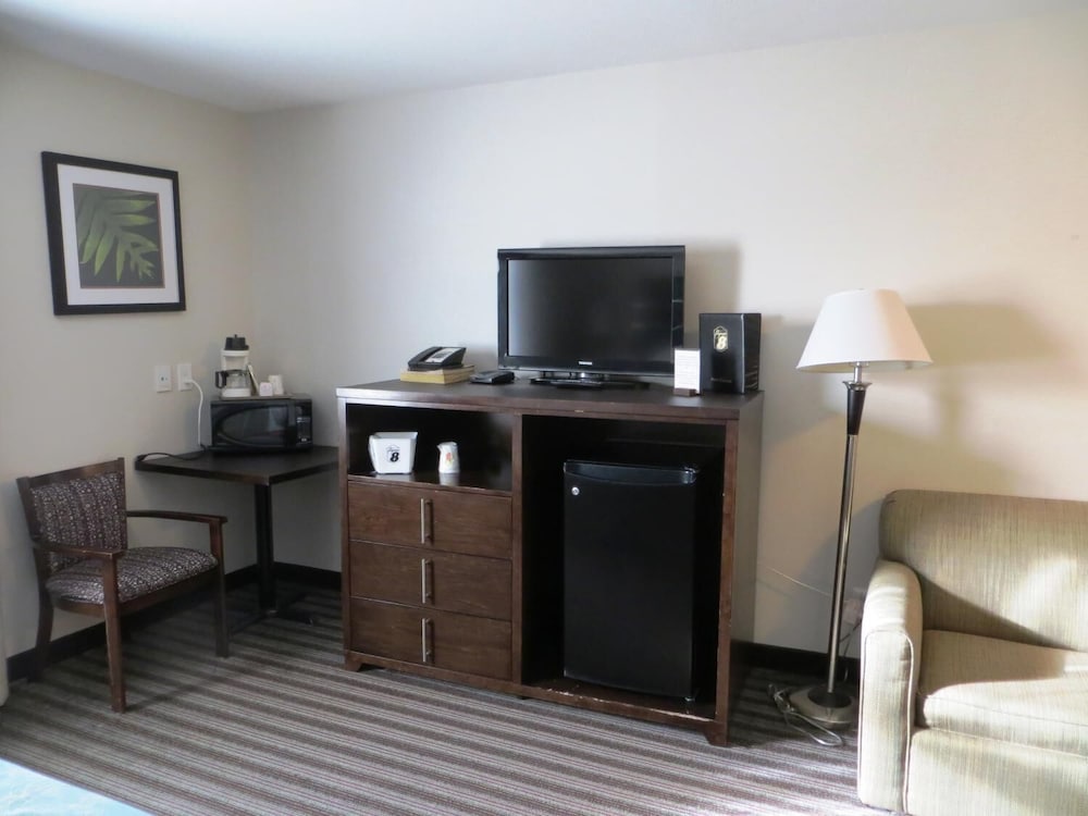 Super 8 By Wyndham Saskatoon Near Downtown 5/46