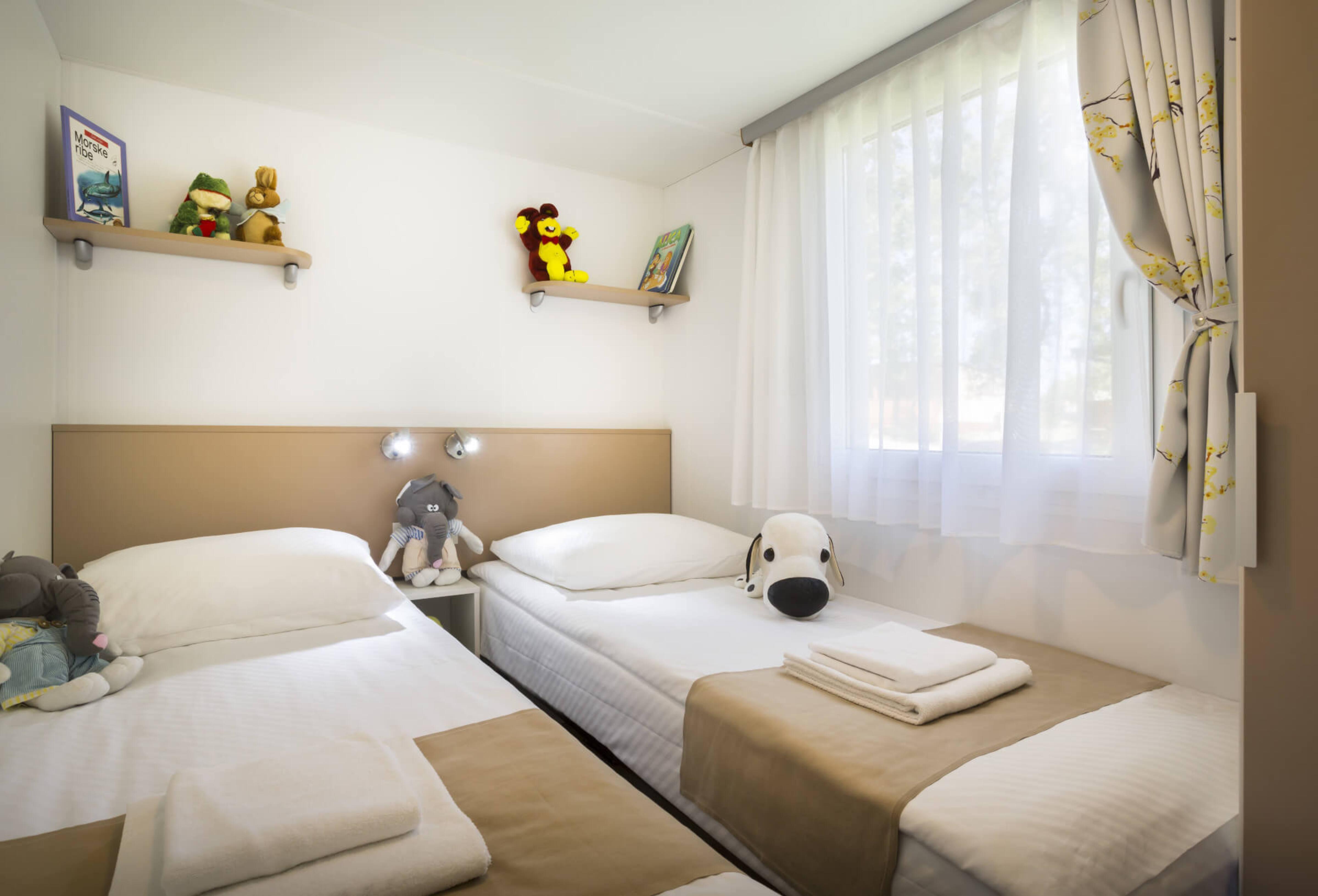 3 Bedrooms, Mobile Home, Terrace