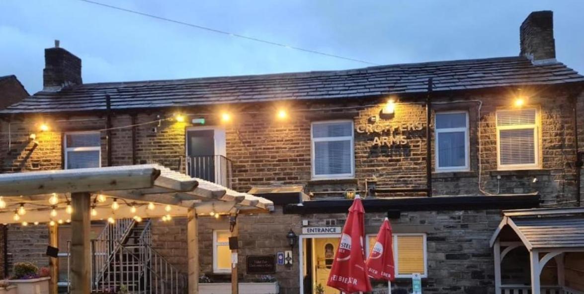 OYO The Croppers Arms in KIRKLEES