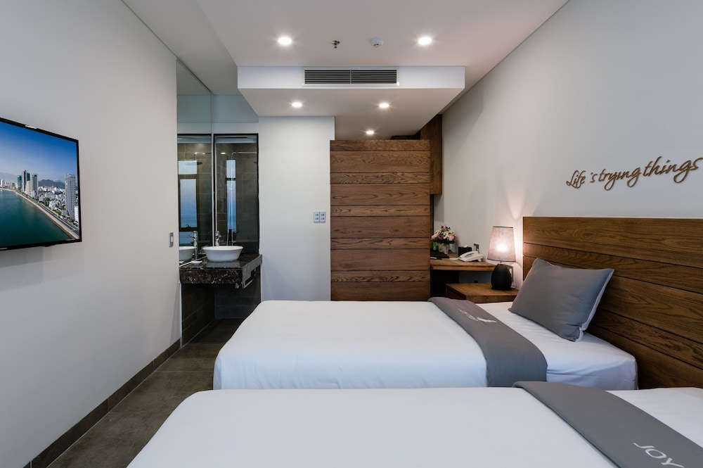 Joy Trip Hotel 12/77