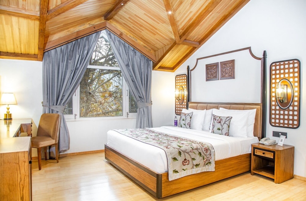 Lemon Tree Hotel Srinagar 4/21