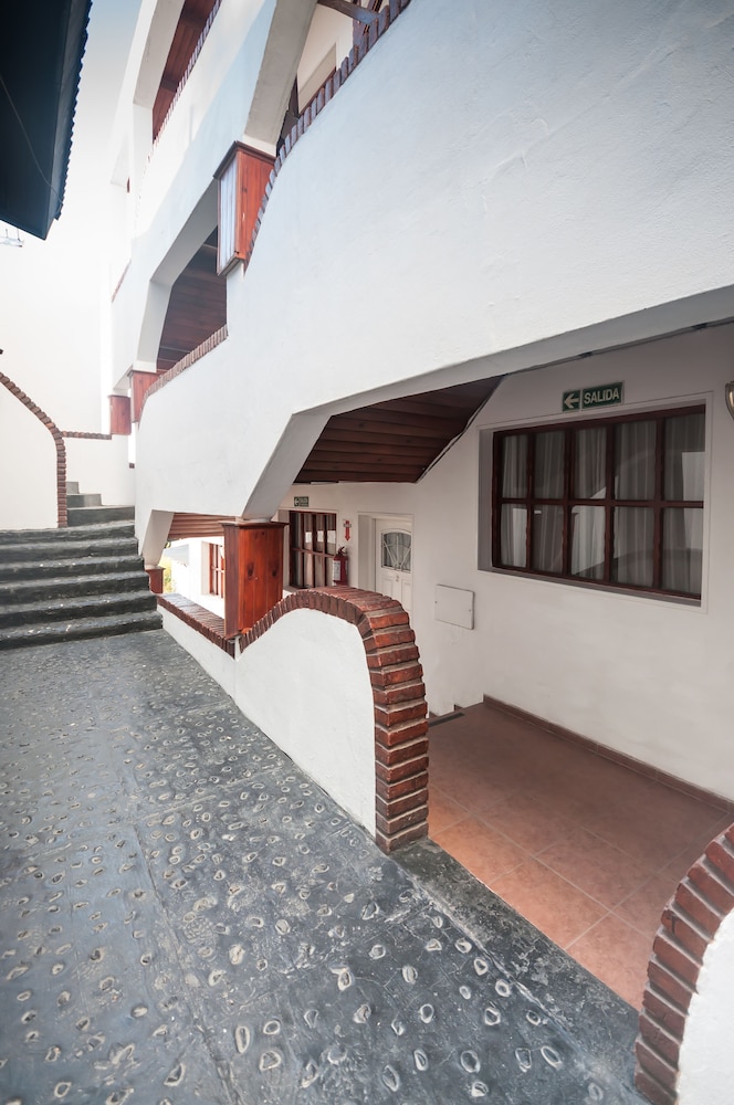 Hosteria Austral 41/47