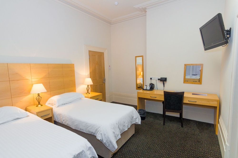 Trouville Hotel 27/76
