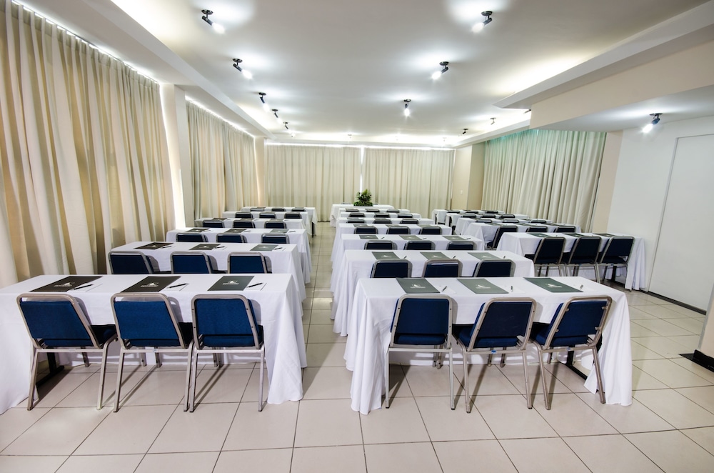 Jangadeiro Hotel e Convencoes 36/47