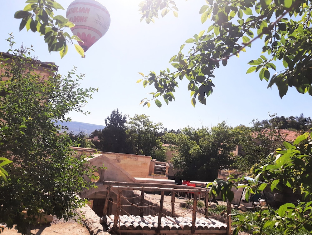 Armesos Cave Hotel 36/50