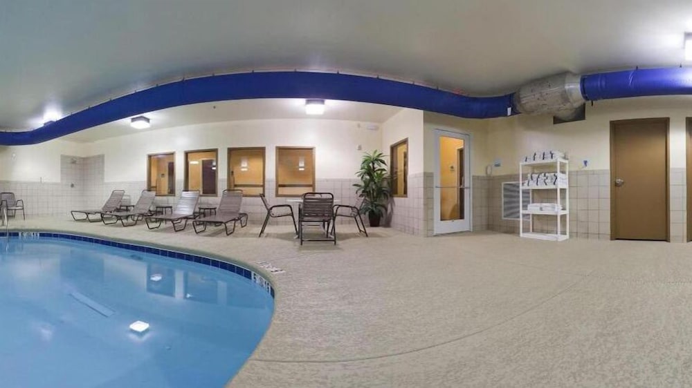 Holiday Inn Express Hotel Suites Florence Northeast 1/42