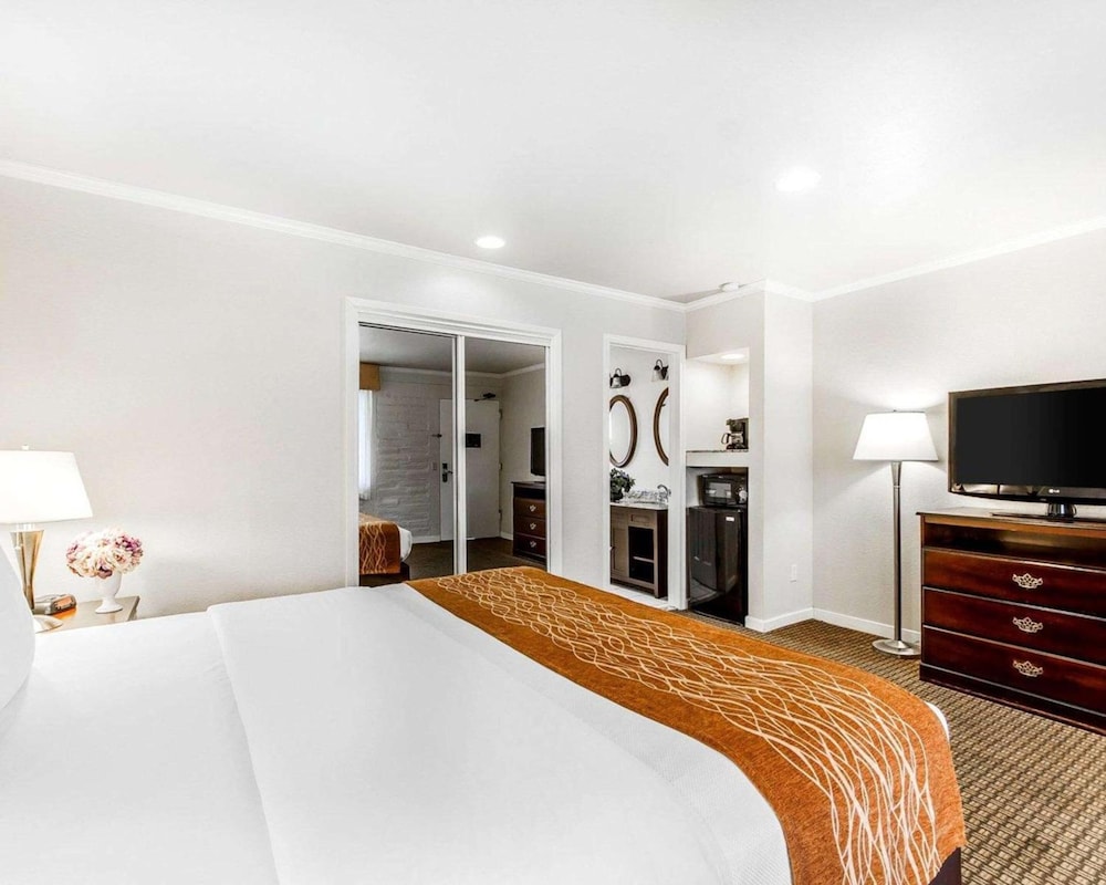 The Inn At 1252 Monterey photo5