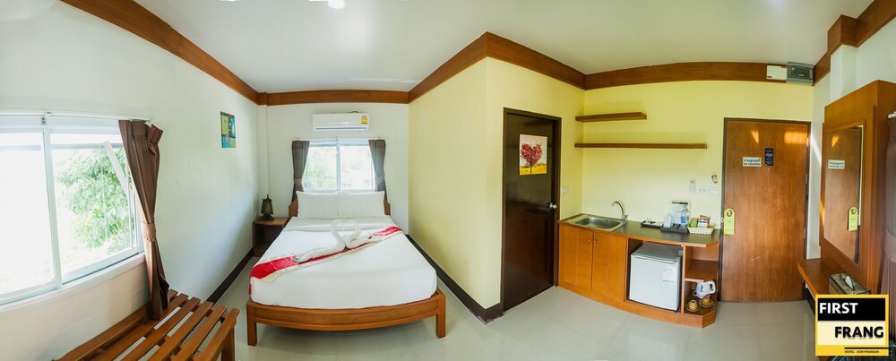 First & Frang Hotel 48/70