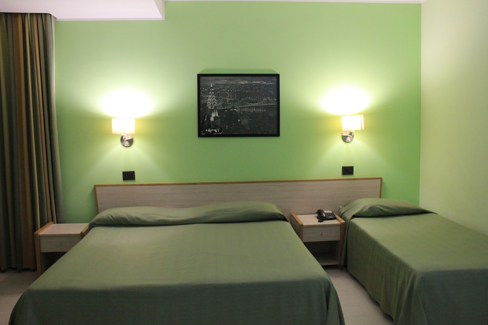 CITTA DEI PAPI HOTEL 11/27