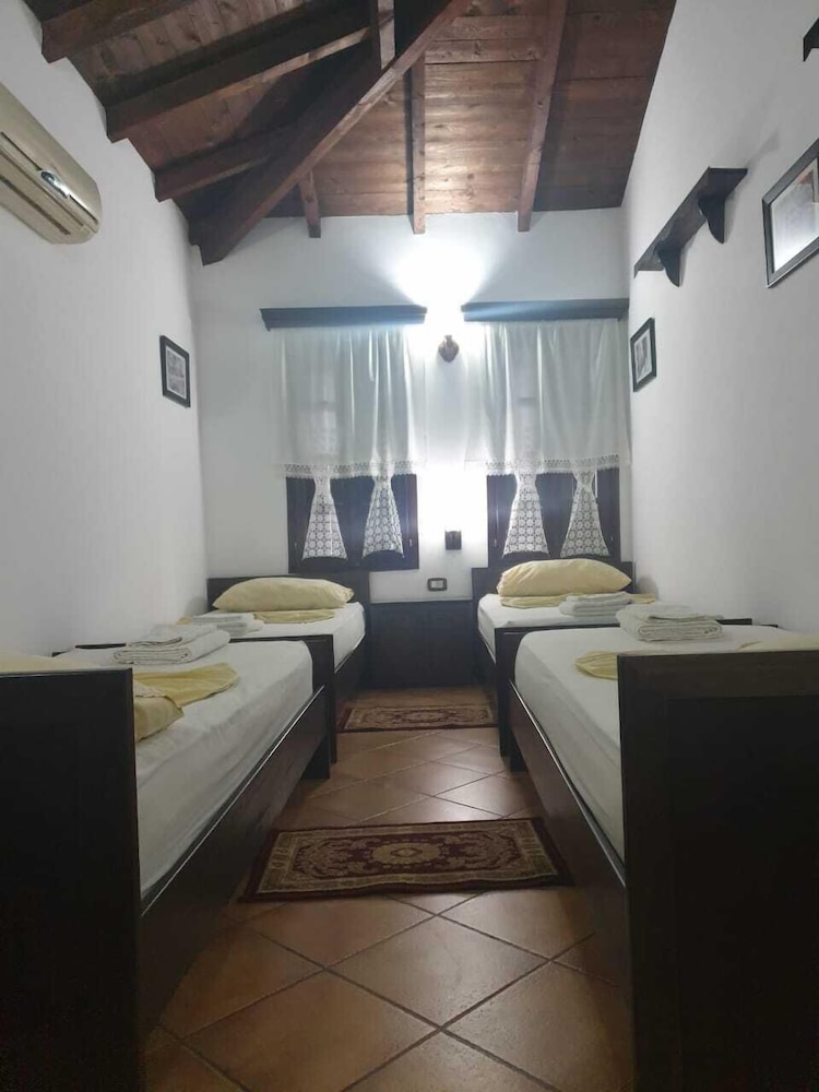 Hotel Guva Mangalem 9/61