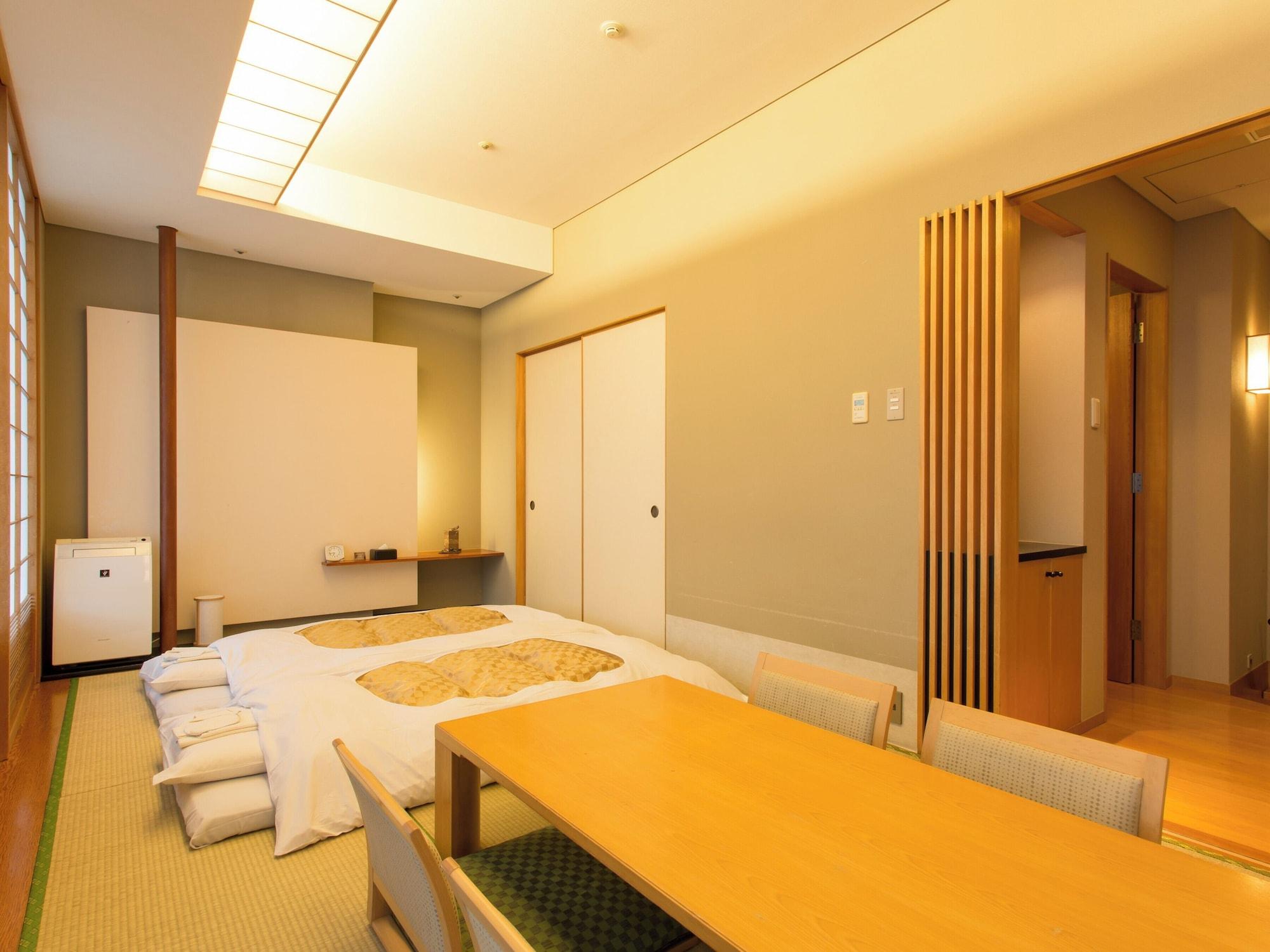 Japanese, Palace, Deluxe, Side View