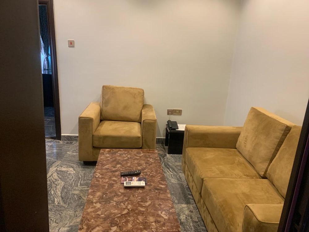 Degok Hotel 37/50
