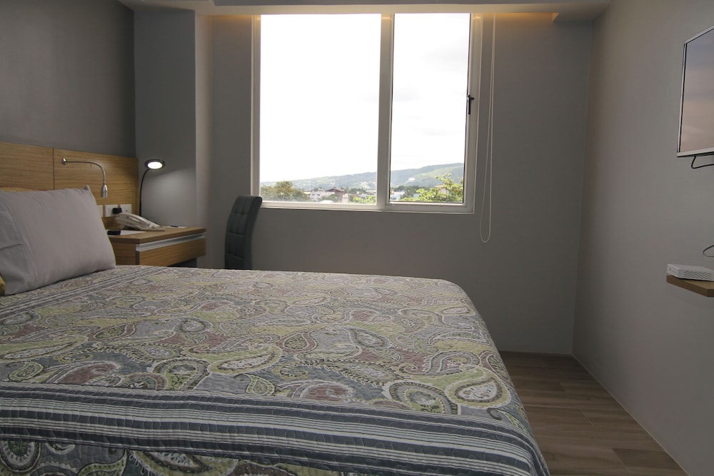 Cebu Hotel Plus 15/55