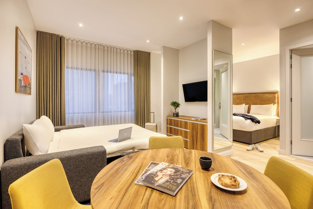 Premier Suites Plus Rotterdam 20/50