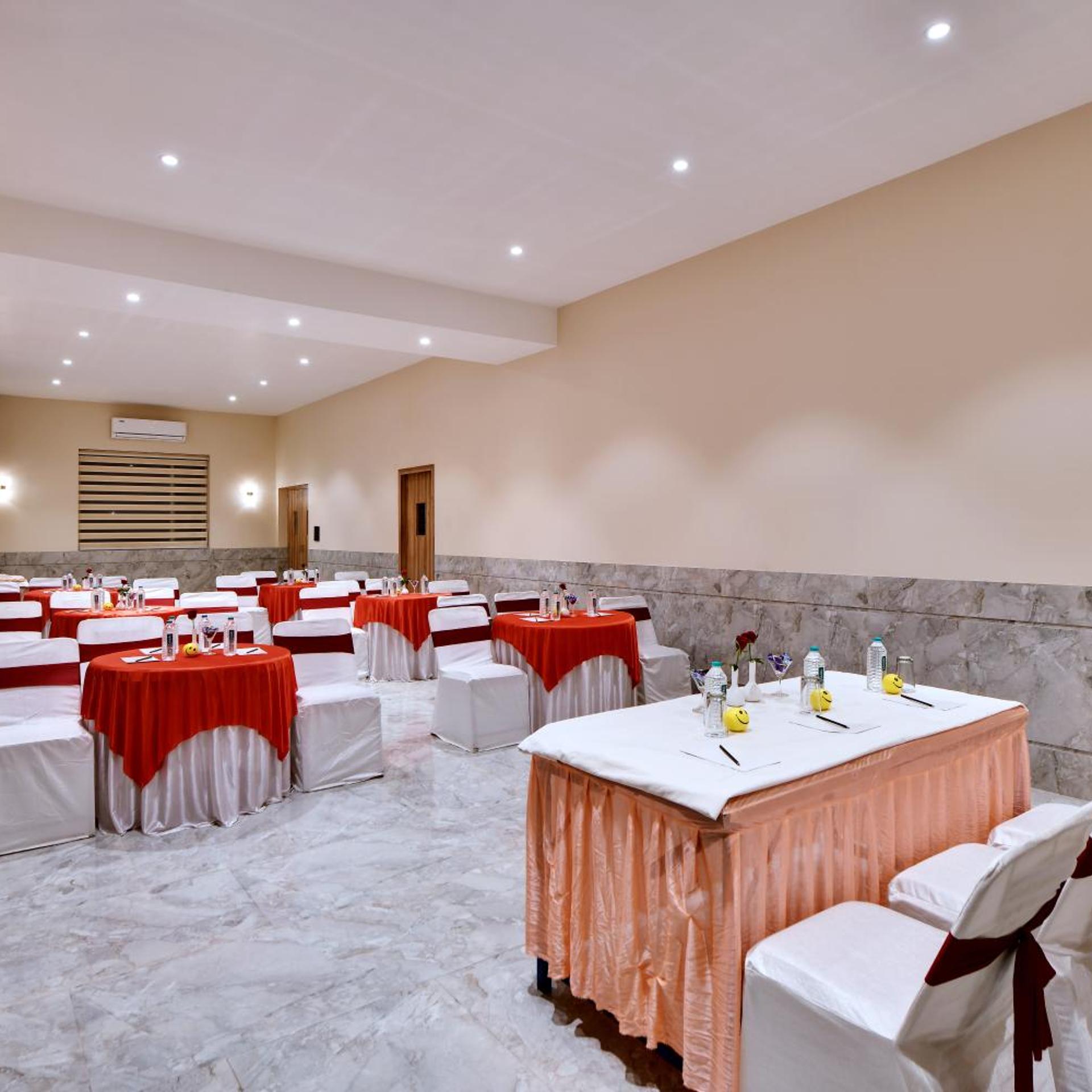 Click Hotel Bhuj 12/18