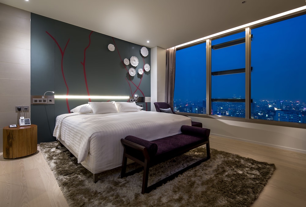 Pullman Saigon Centre 23/69