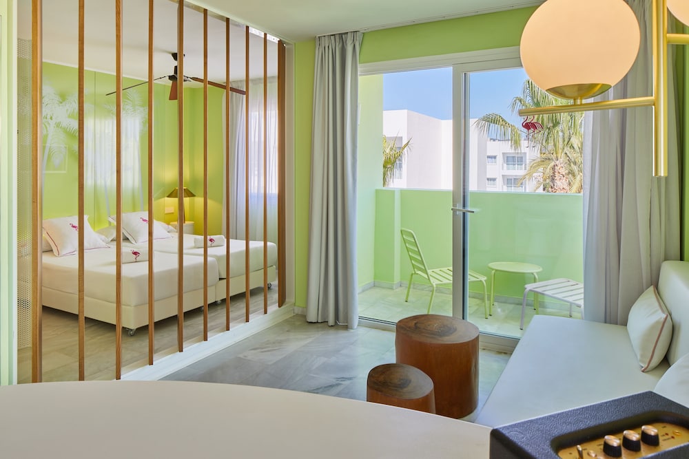 Tropicana Ibiza Coast Suites - Adults Only 23/50