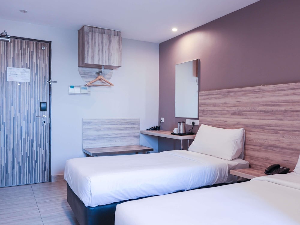 ibis budget Singapore Crystal 35/62