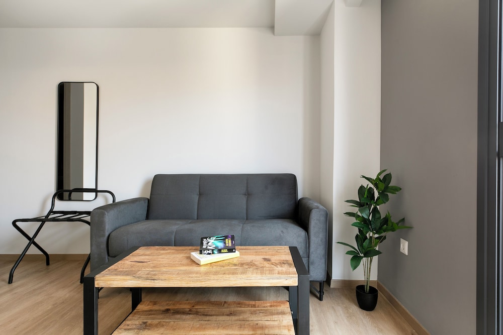 B48 Athens Dafni 42/60