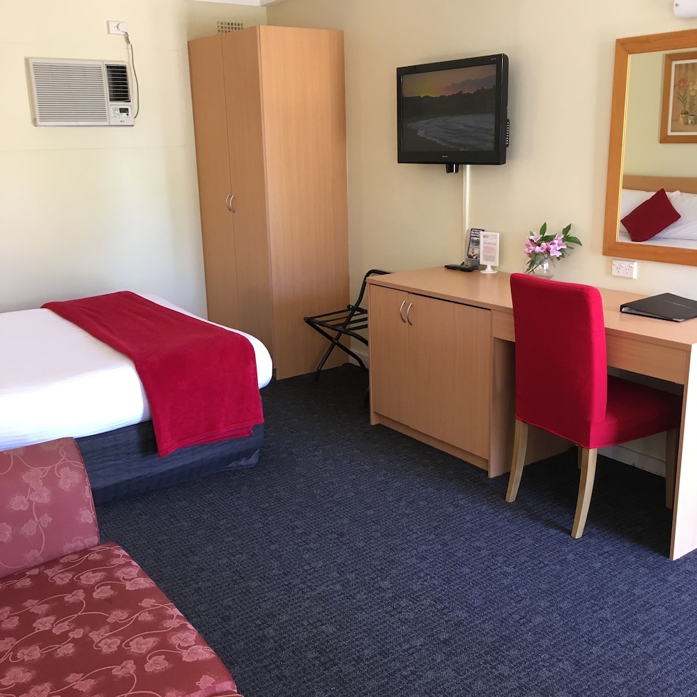 Sky Rider Motor Inn 49/69