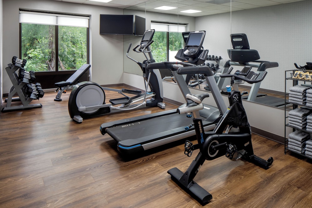 Hyatt Place Fair Lawn Paramus 25/40
