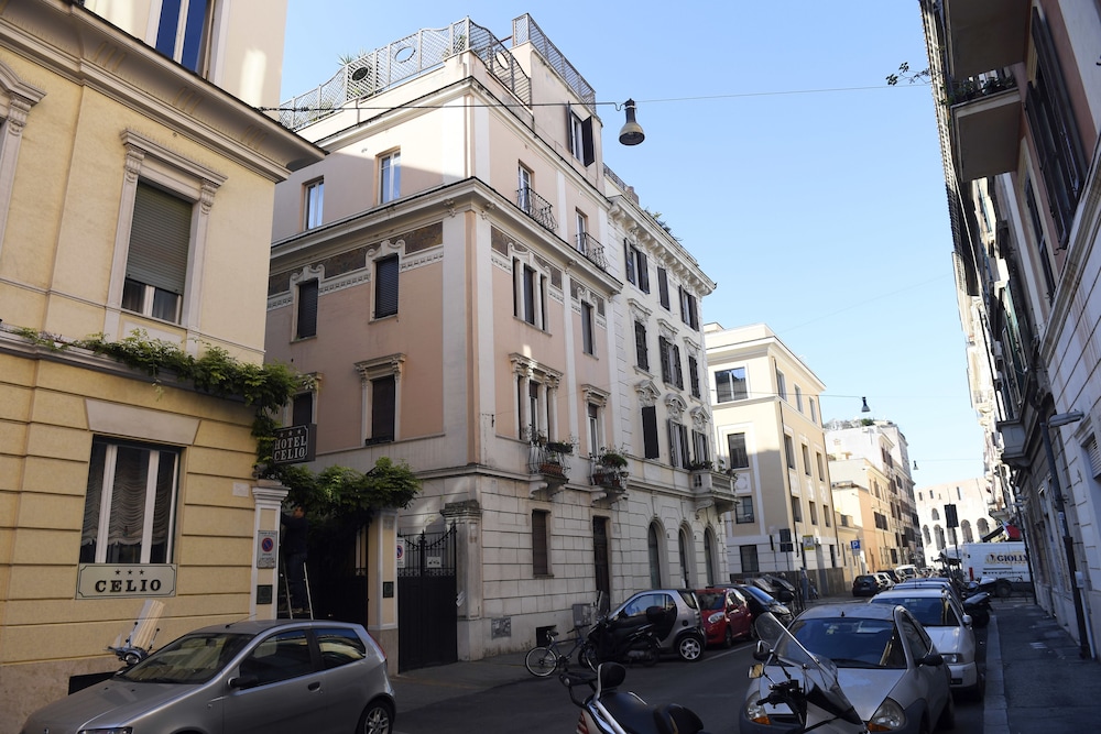 Santi Quattro Apartment & Rooms - Colosseo 37/49