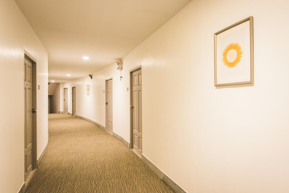 Newsuanmali Hotel 17/41