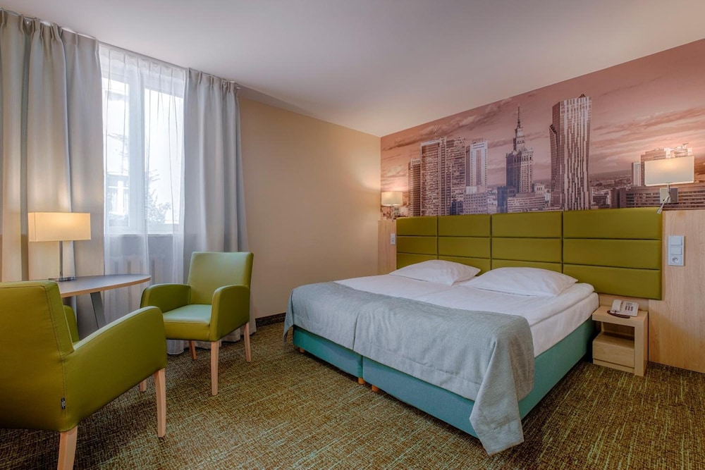 Reytan Hotel 9/41