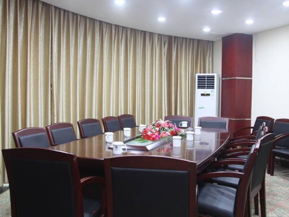 GreenTree Inn Huaian Chuzhou Dadao Hotel 28/31