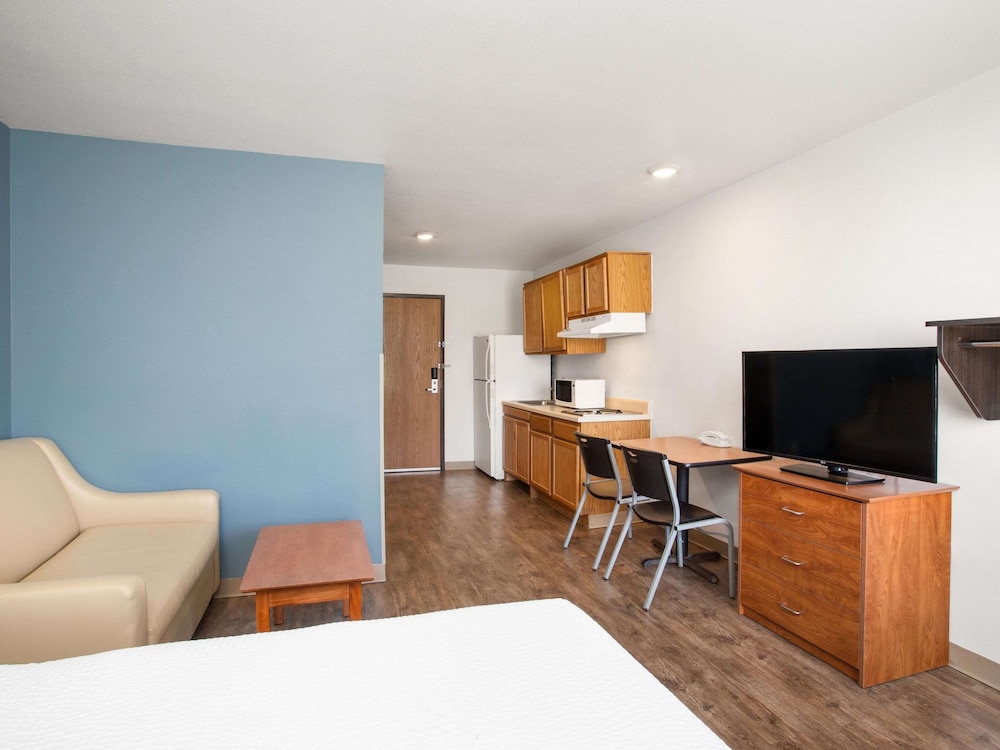 Extended Stay America Select Suites - Gulfport 48/60