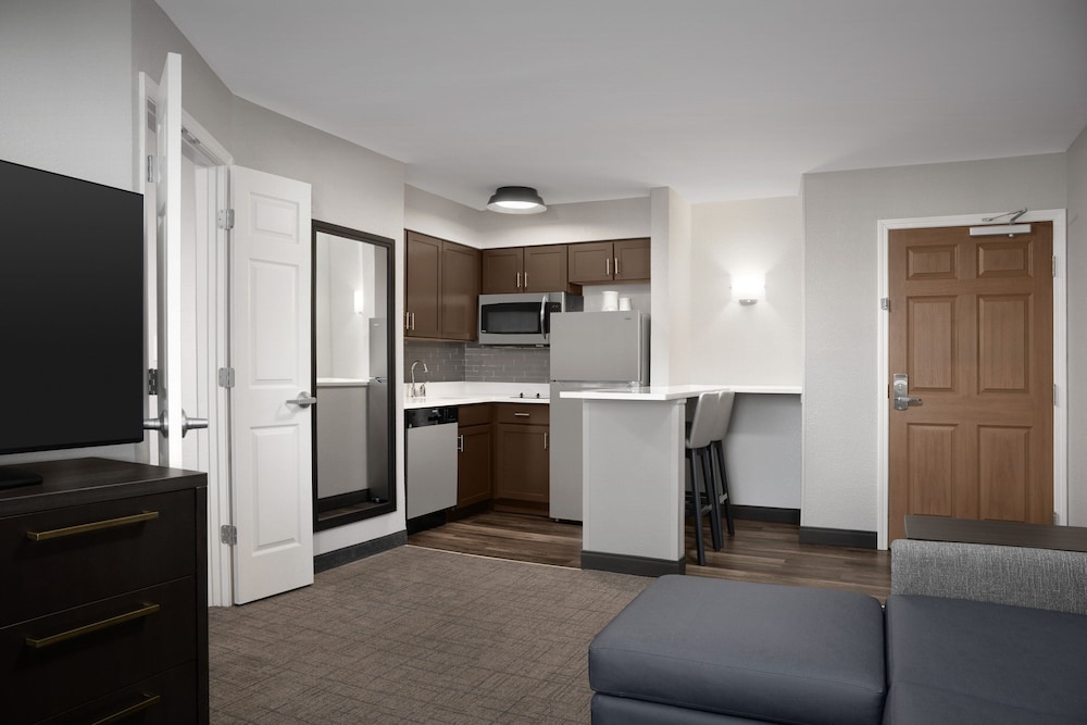Staybridge Suites Baltimore Bwi Airport 28/54