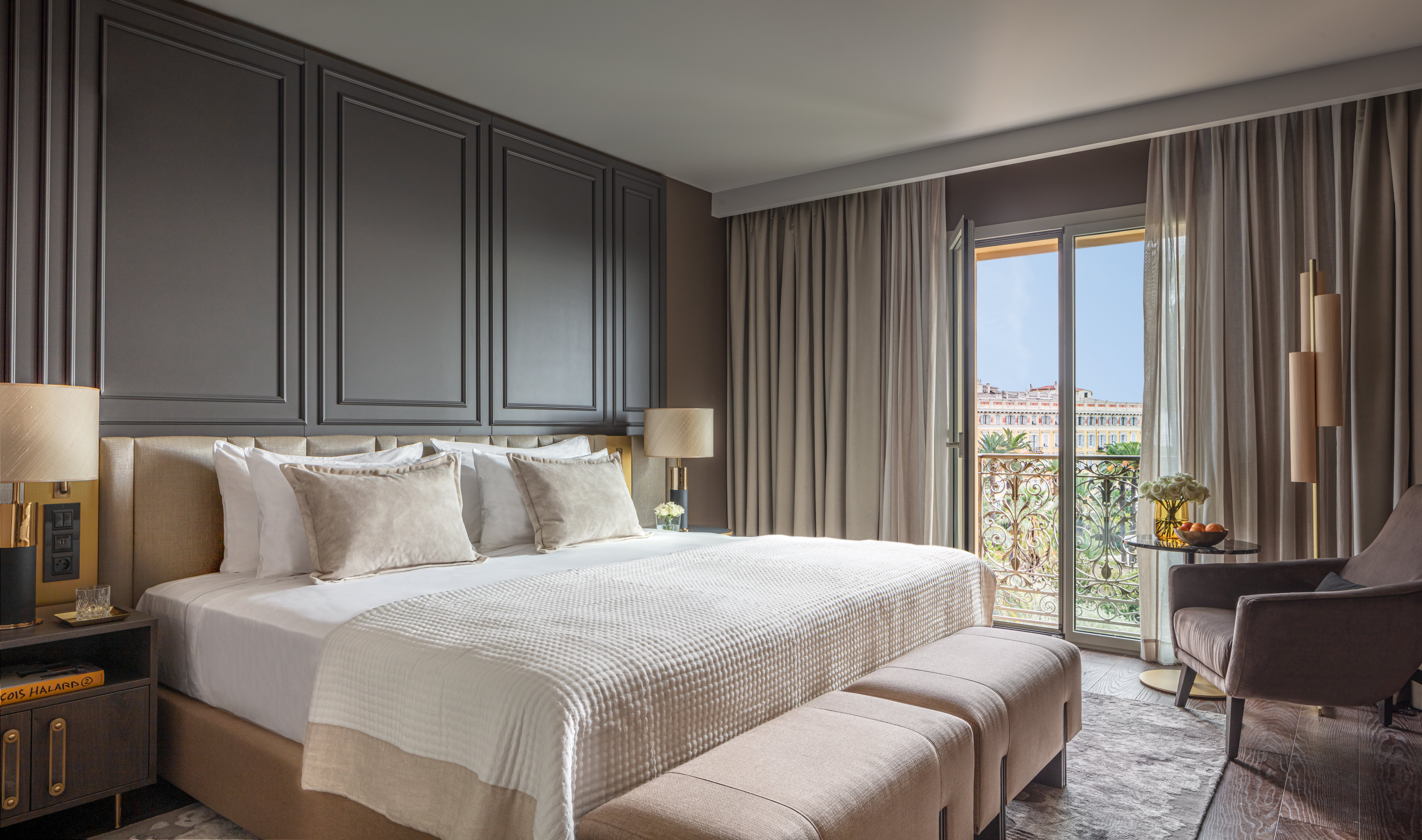 Premium, Garden and Sea View, Balcony