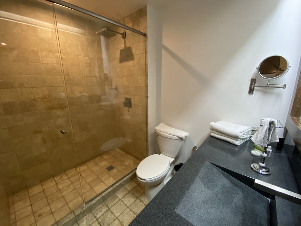 Suites del Angel 25/65