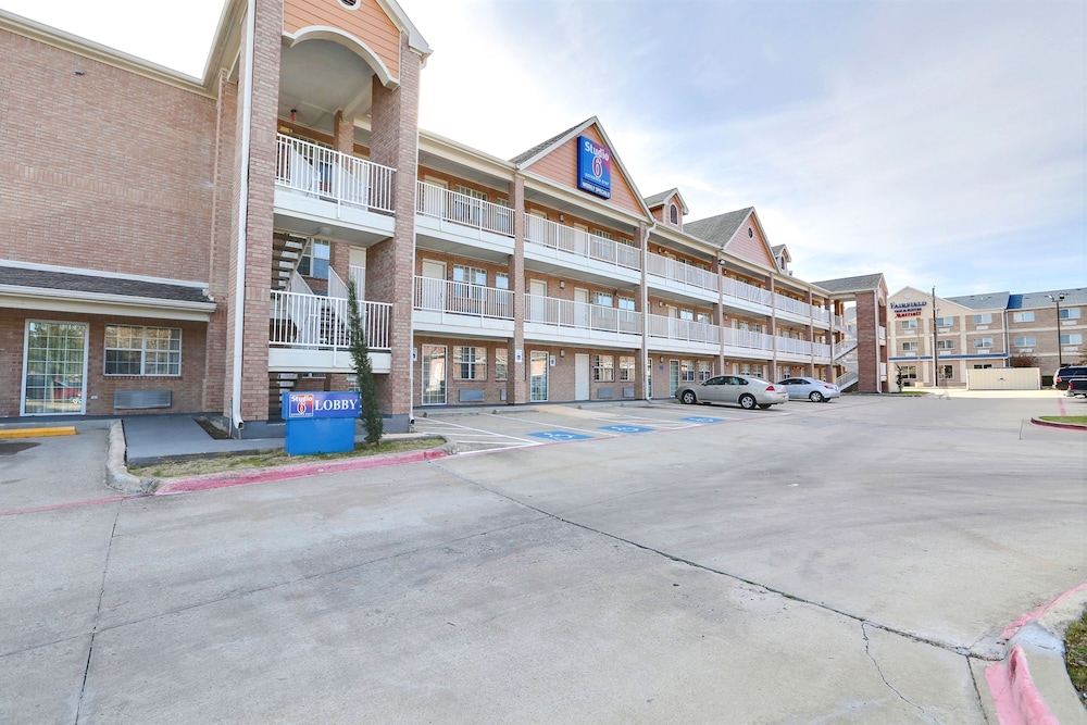 Studio6 Plano, TX - Dallas - Plano Medical Center 52/60
