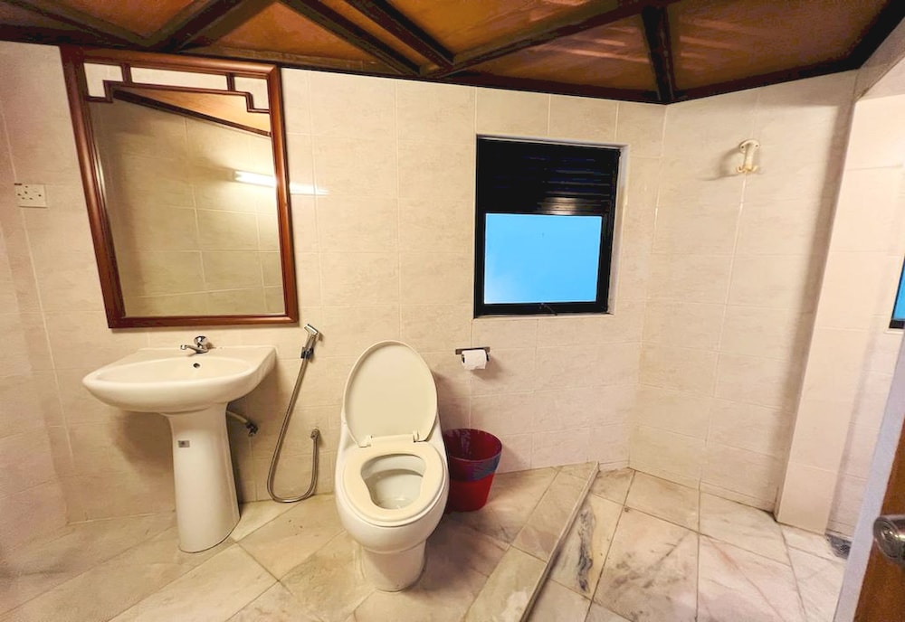 Hotel O I.villa Inn 55/56