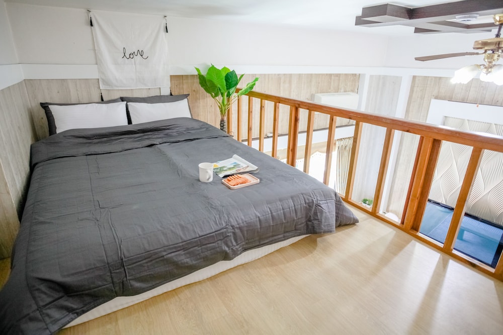 Tongyeong Pungcha Maeul Iris Pension 14/50