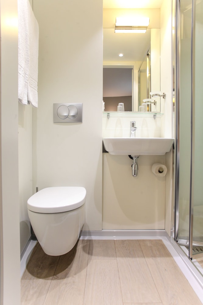 Hotel Reseda Paris Bagnolet 35/41